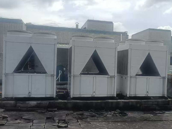 産業用空冷チラーの日常メンテナンスガイド