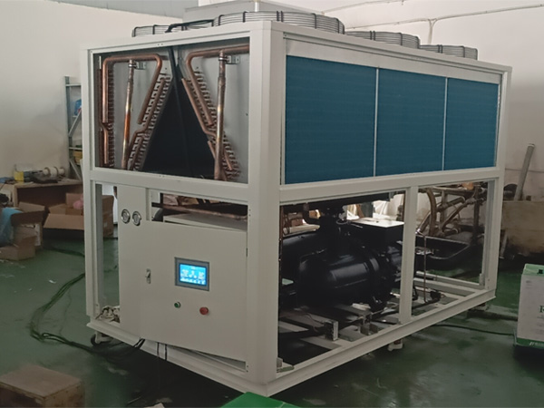 空冷スクロールチラーと空冷スクリューチラーの違いは何ですか?