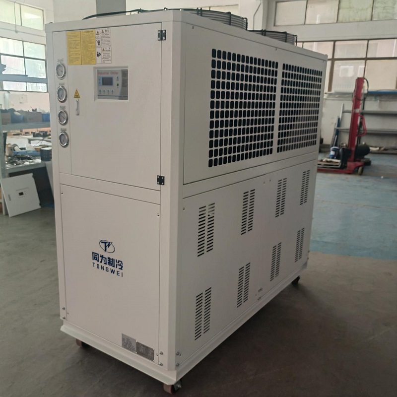 表面処理工程で使用される20トン工業用空冷水チラー